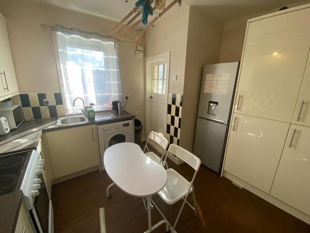 Lovely Private Room In Sandilands Dr Ab24 Aberdeen Luaran gambar